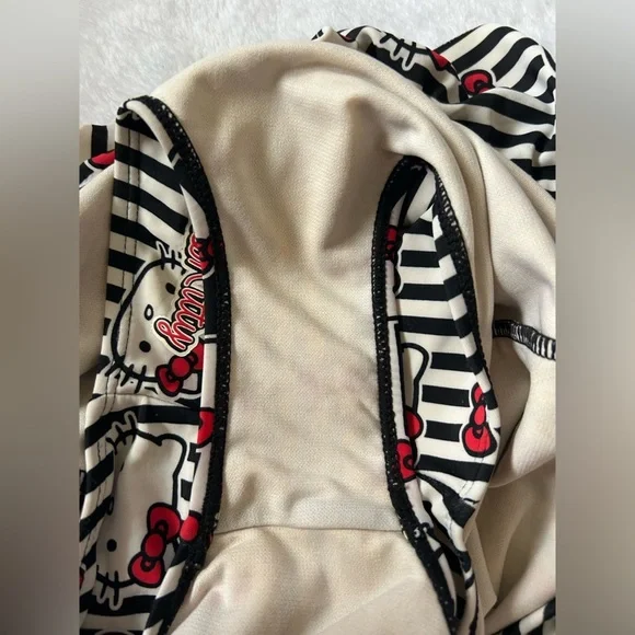 Hello Kitty Bathing Suit - Picture 5 of 6